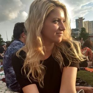 Meet your Posher, Alexis